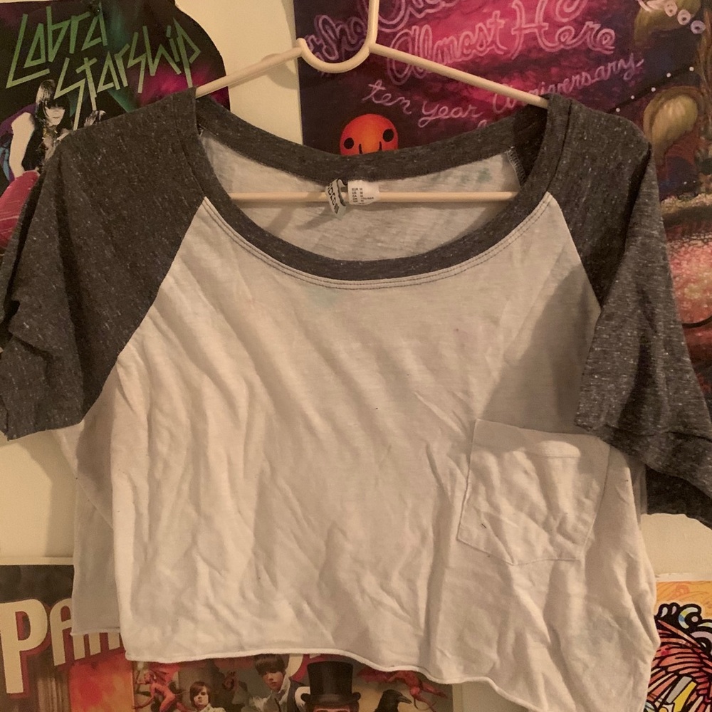 Cropped baseball tee
